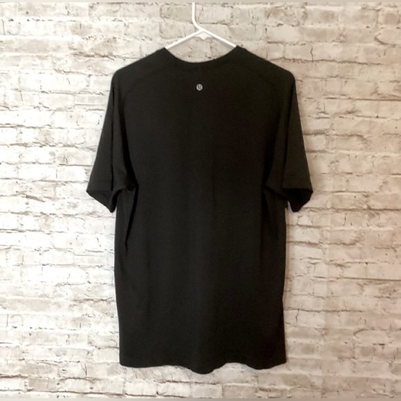 Lululemon black License to Train top - Picture 3 of 4